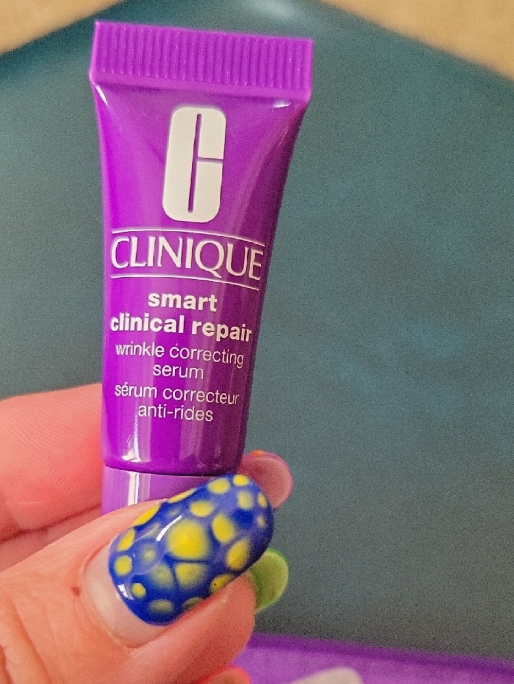 Clinique Cosmetic Pouch Wrinkle Serum And Tube Skincare and Love Pop Lipstick - Picture 4 of 8